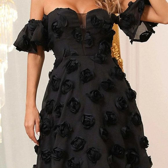 Off Shoulder Butterfly Sleeve Applique maxi Dress - black - Picture 5 of 5
